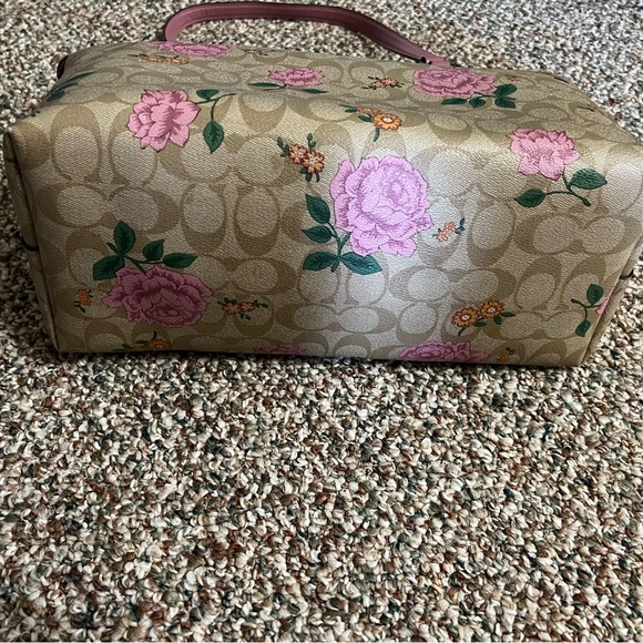 Coach Gallery Tote - Picture 3 of 10